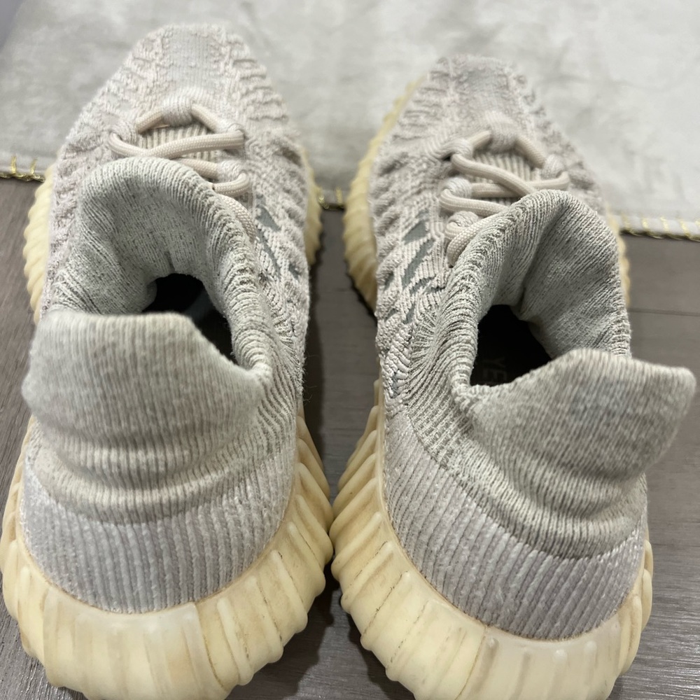 Yeezy adidas